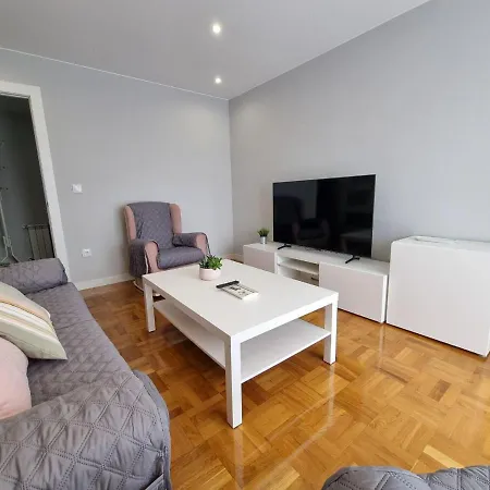 Apartment R2r - 3 Barrio De La Arena Con Parking - 153a *
